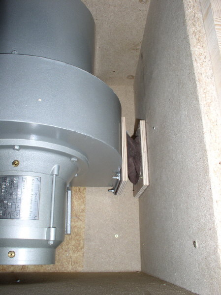 Ventil�tor, detail v�tla�n�ho ruk�vu.